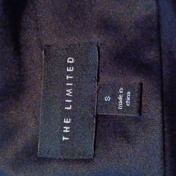 💙🌺The Limited Black Satin Skirt - Picture 3 of 10